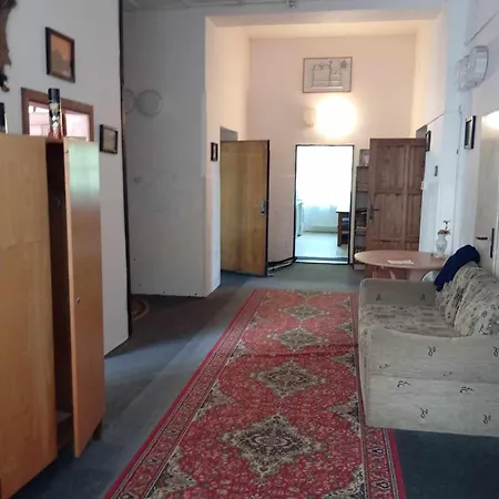 Ubytovani V Triluzkovem Pokoji בית אירוח *